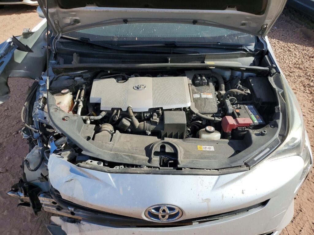2016 Toyota Prius – Engine Assembly