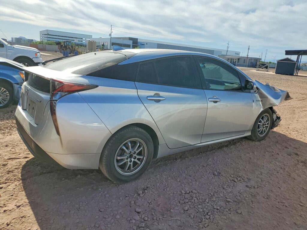 2016 Toyota Prius – Door Assembly Rear Back