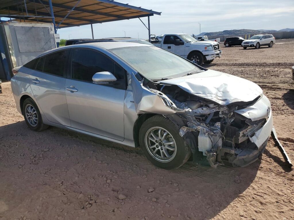 2016 Toyota Prius – Side View Mirror